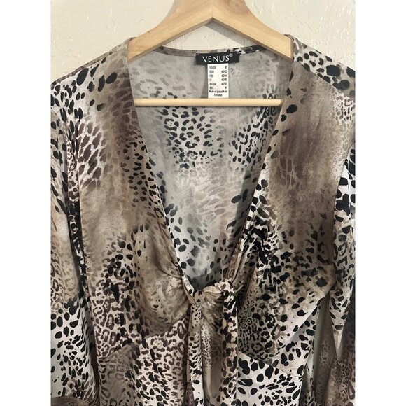Venus Animal Print Bell Sleeved Blouse - Picture 8 of 9